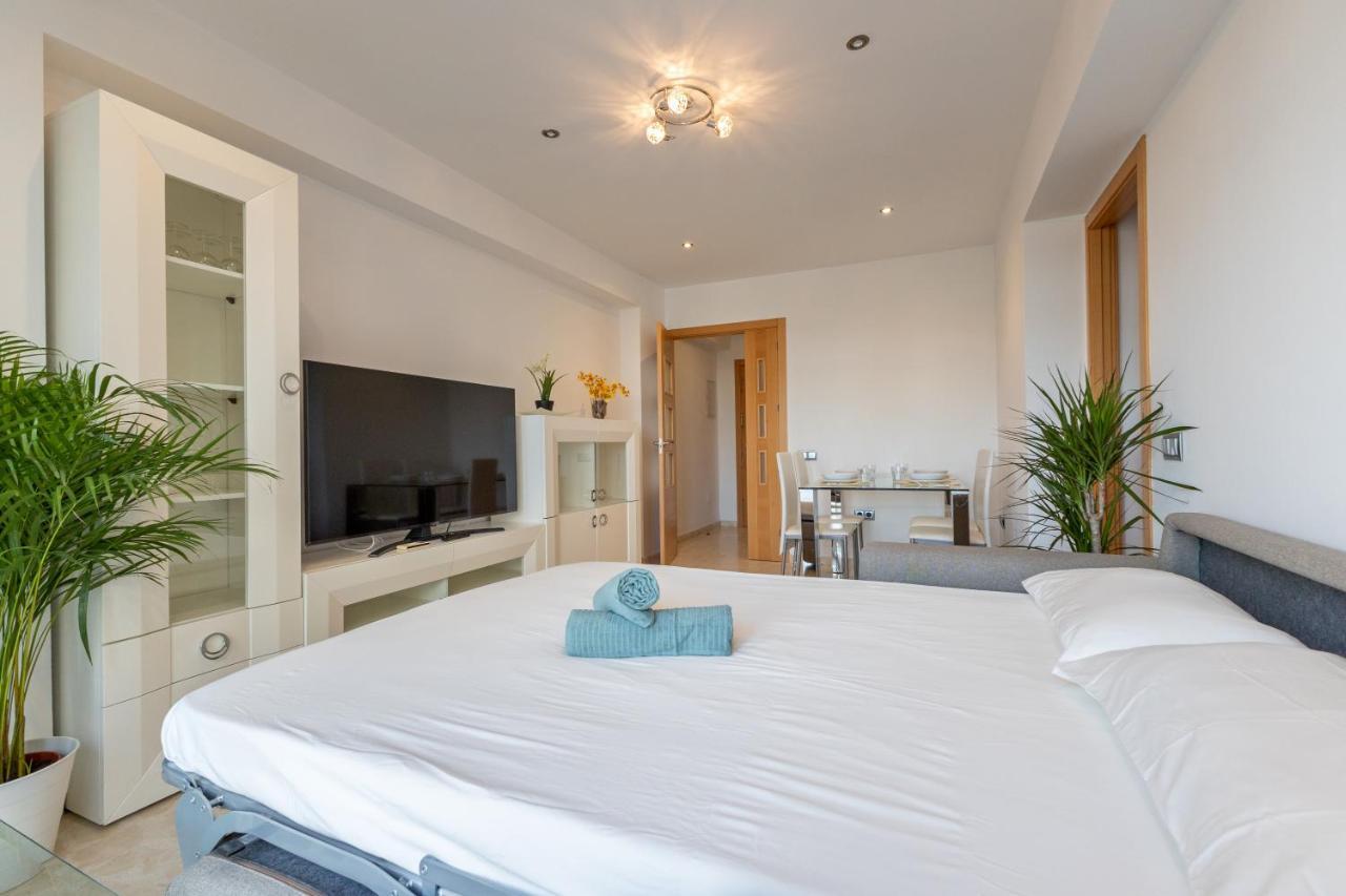 Charming 3 Bedroom Apartment At Triana Center By Oui Seville Exterior photo