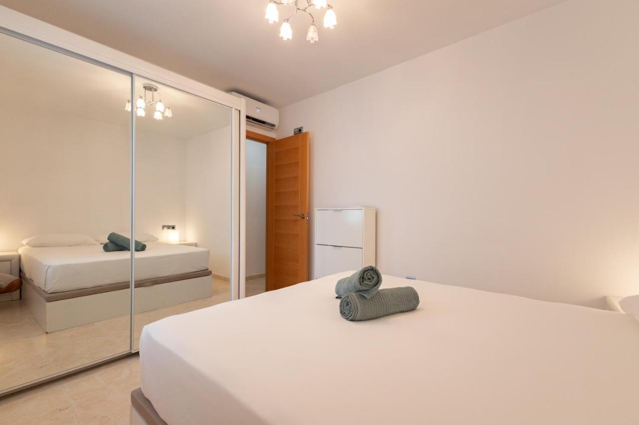 Charming 3 Bedroom Apartment At Triana Center By Oui Seville Exterior photo